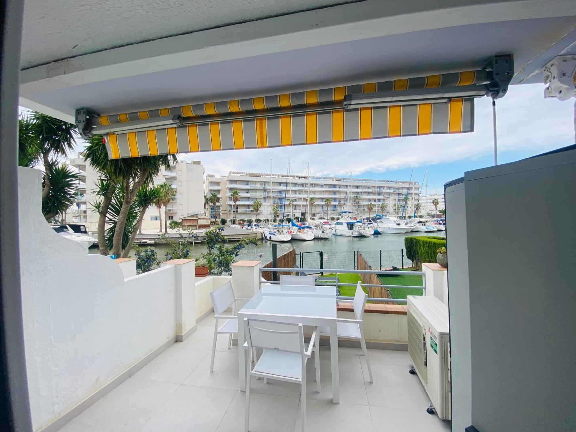 Apartamento Puerto Madeira Roses Luaran gambar